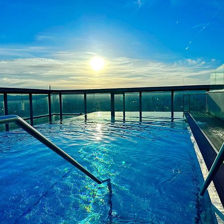 Vienna Sky Apartment I Rooftop Pool I Netflix Экстерьер фото